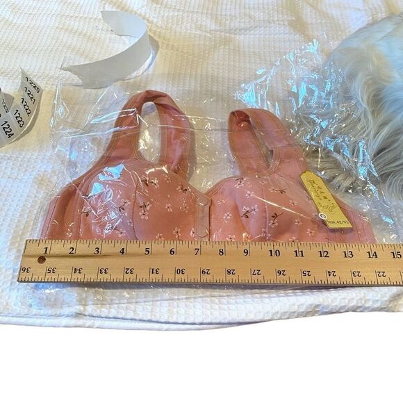 1220 Flower Printed Bra 38D Front Snap Closure Comfortable NWT - Picture 6 of 7